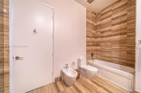 16001 Collins Avenue Sunny Isles Beach FL 33160