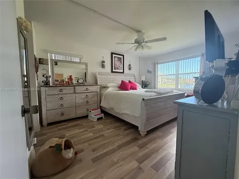 9581 Sunrise Lakes Boulevard Sunrise FL 33322