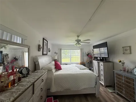 9581 Sunrise Lakes Boulevard Sunrise FL 33322