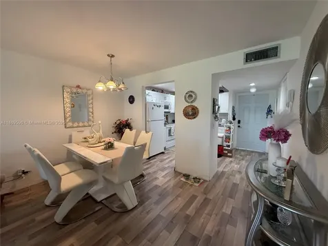 9581 Sunrise Lakes Boulevard Sunrise FL 33322