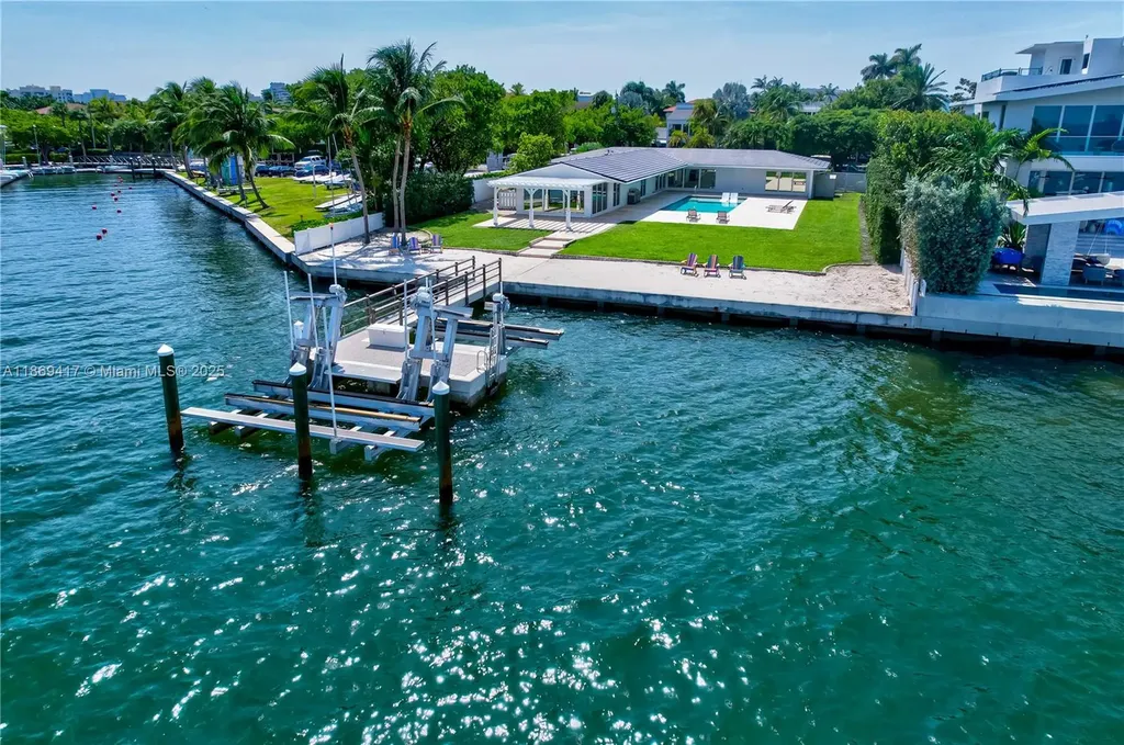 200 Harbor Drive Key Biscayne FL 33149