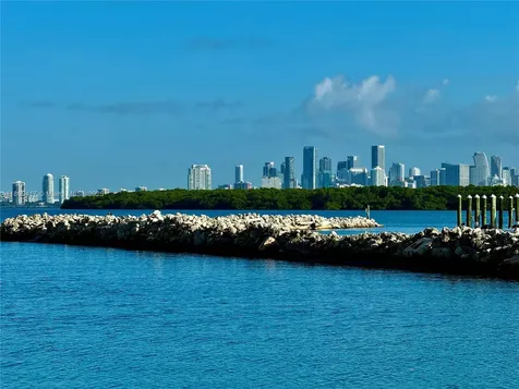 200 Harbor Drive Key Biscayne FL 33149
