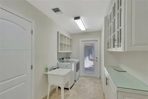 200 Harbor Drive Key Biscayne FL 33149