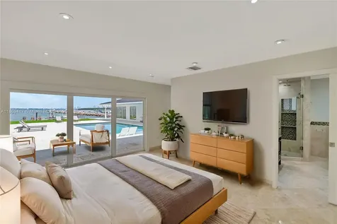 200 Harbor Drive Key Biscayne FL 33149