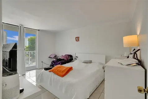 1801 S Treasure Drive North Bay Village FL 33141