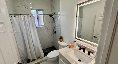 909 NE 41st Terrace Homestead FL 33033