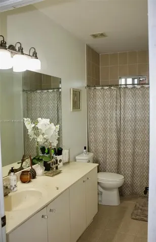 909 NE 41st Terrace Homestead FL 33033