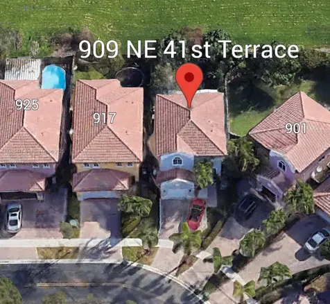 909 NE 41st Terrace Homestead FL 33033