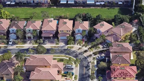909 NE 41st Terrace Homestead FL 33033