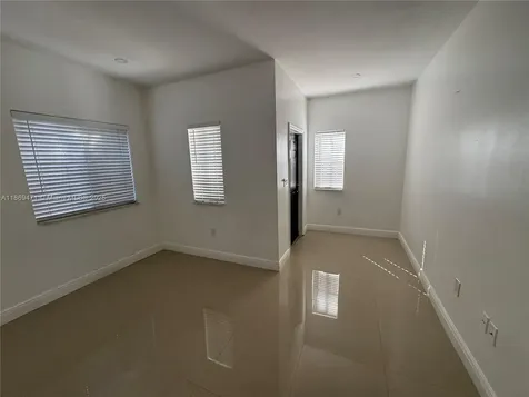 909 NE 41st Terrace Homestead FL 33033
