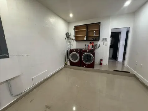 909 NE 41st Terrace Homestead FL 33033