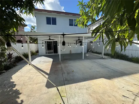 909 NE 41st Terrace Homestead FL 33033