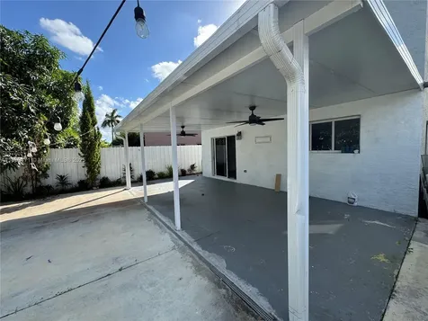 909 NE 41st Terrace Homestead FL 33033