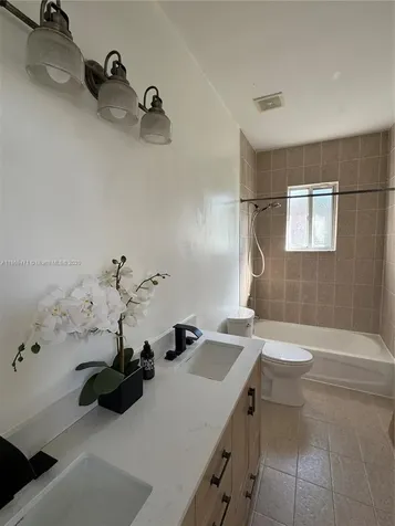 909 NE 41st Terrace Homestead FL 33033