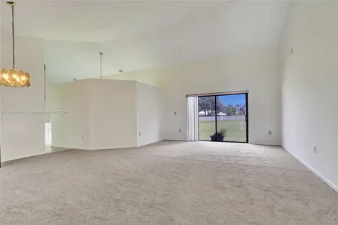 640 Fairfax Avenue Davie FL 33325