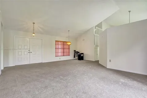 640 Fairfax Avenue Davie FL 33325