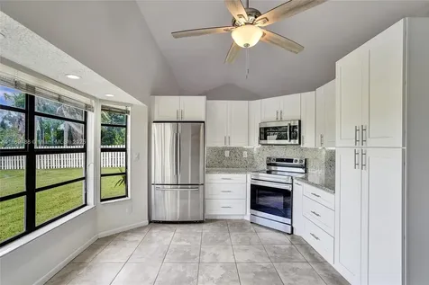 640 Fairfax Avenue Davie FL 33325