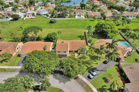 640 Fairfax Avenue Davie FL 33325