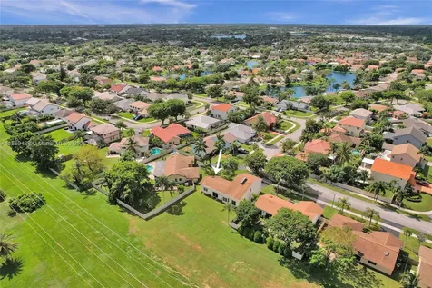 640 Fairfax Avenue Davie FL 33325