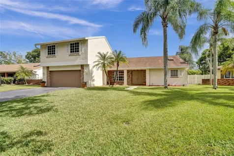 640 Fairfax Avenue Davie FL 33325