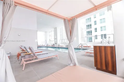227 NE 2nd Street Miami FL 33132