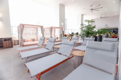 227 NE 2nd Street Miami FL 33132