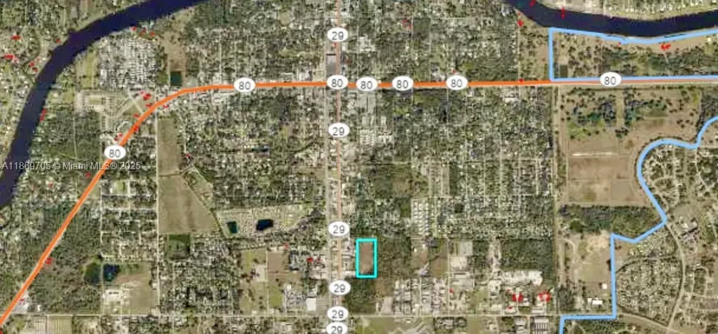 155 E Lincoln La Belle FL 33935