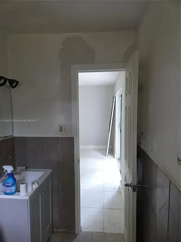 3000 NW 8th Court Fort Lauderdale FL 33311