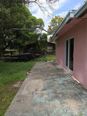 3000 NW 8th Court Fort Lauderdale FL 33311