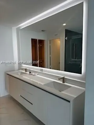 700 NE 24 Miami FL 33137