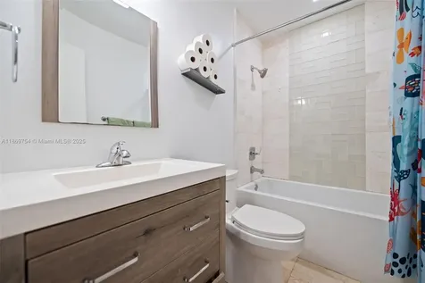3800 SW 68th Avenue Miami FL 33155