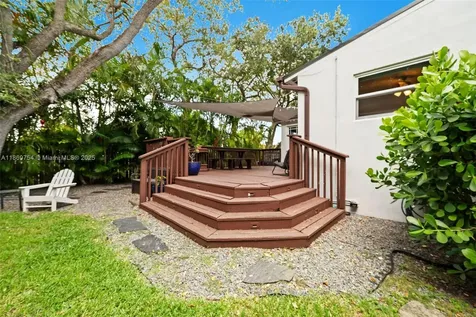 3800 SW 68th Avenue Miami FL 33155