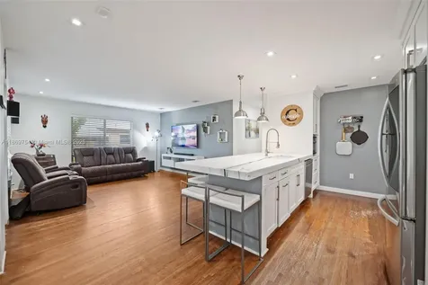 3800 SW 68th Avenue Miami FL 33155