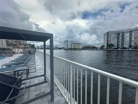 Hallandale Beach FL 33009