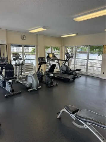 Hallandale Beach FL 33009