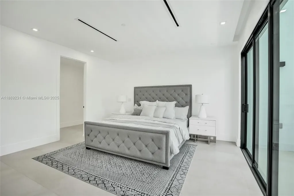 1825 NE 26th Avenue Fort Lauderdale FL 33305