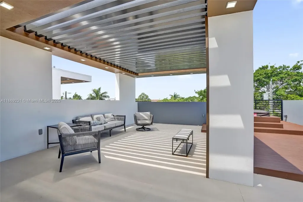 1825 NE 26th Avenue Fort Lauderdale FL 33305
