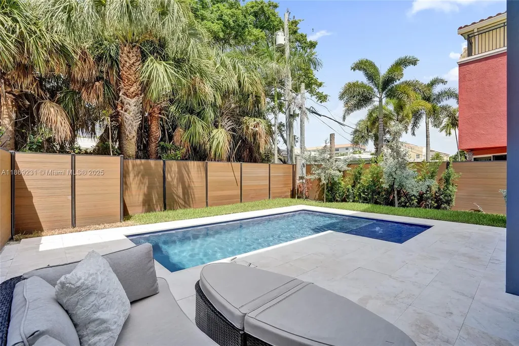1825 NE 26th Avenue Fort Lauderdale FL 33305