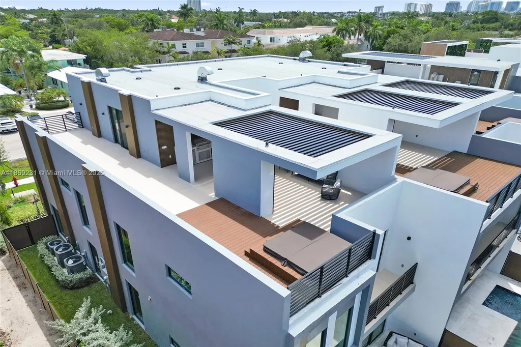 1825 NE 26th Avenue Fort Lauderdale FL 33305