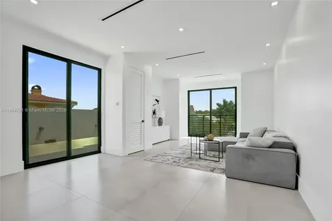 1825 NE 26th Avenue Fort Lauderdale FL 33305