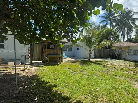 121 Linda Lane Palm Beach Shores FL 33404