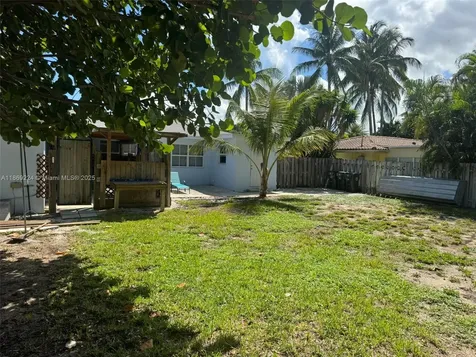 121 Linda Lane Palm Beach Shores FL 33404
