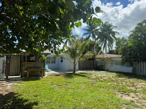 121 Linda Lane Palm Beach Shores FL 33404