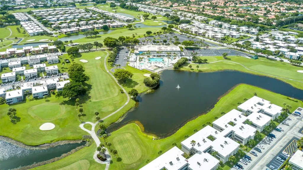 402 Capri I Delray Beach FL 33484