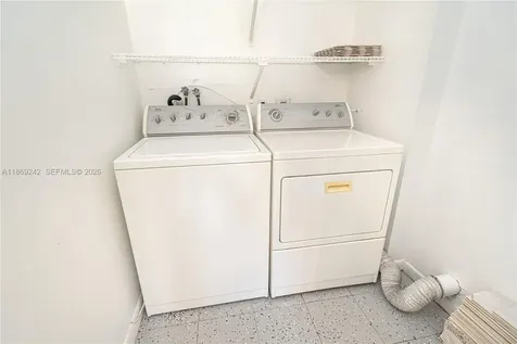 402 Capri I Delray Beach FL 33484