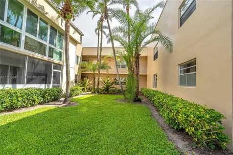 402 Capri I Delray Beach FL 33484