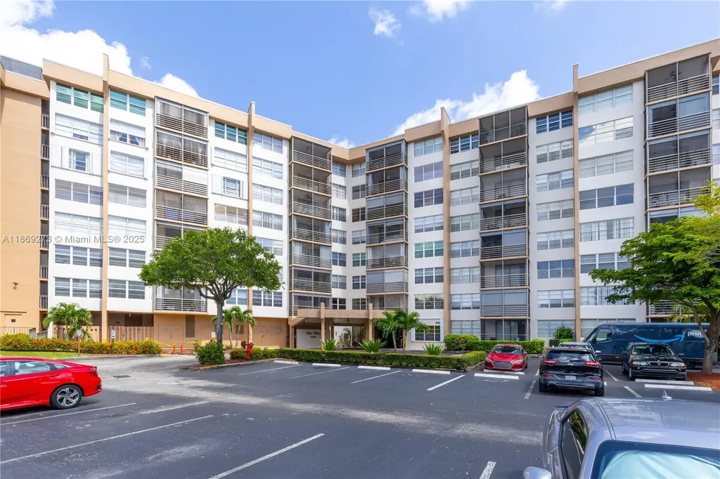 1000 Saint Charles Place Pembroke Pines FL 33026
