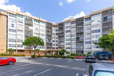1000 Saint Charles Place Pembroke Pines FL 33026