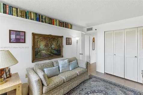 1000 Saint Charles Place Pembroke Pines FL 33026