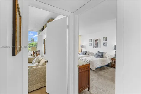 1000 Saint Charles Place Pembroke Pines FL 33026